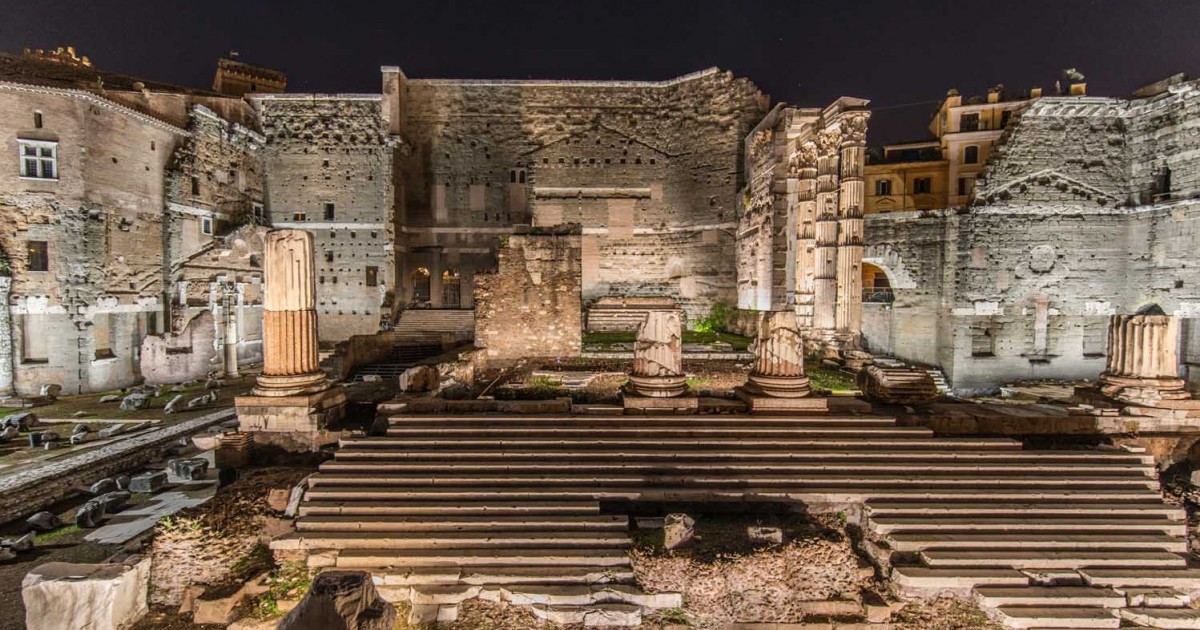 Rome transforms at night - Through Eternity Tours